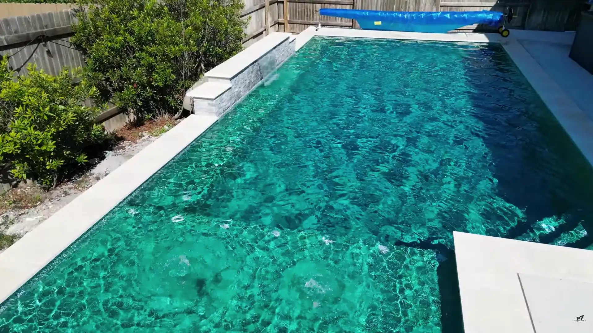 30’x15’ Pool w: 10’x6’ Tanning Ledge thumbnail